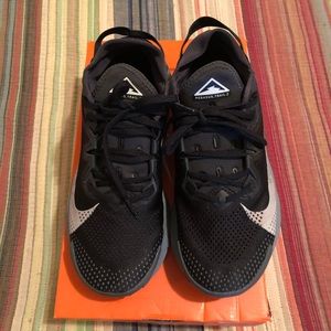 Nike Pegasus Trail 2 sz 8.5